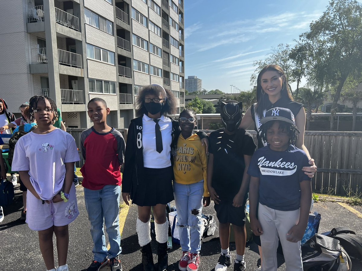 Christine Baker tweet media