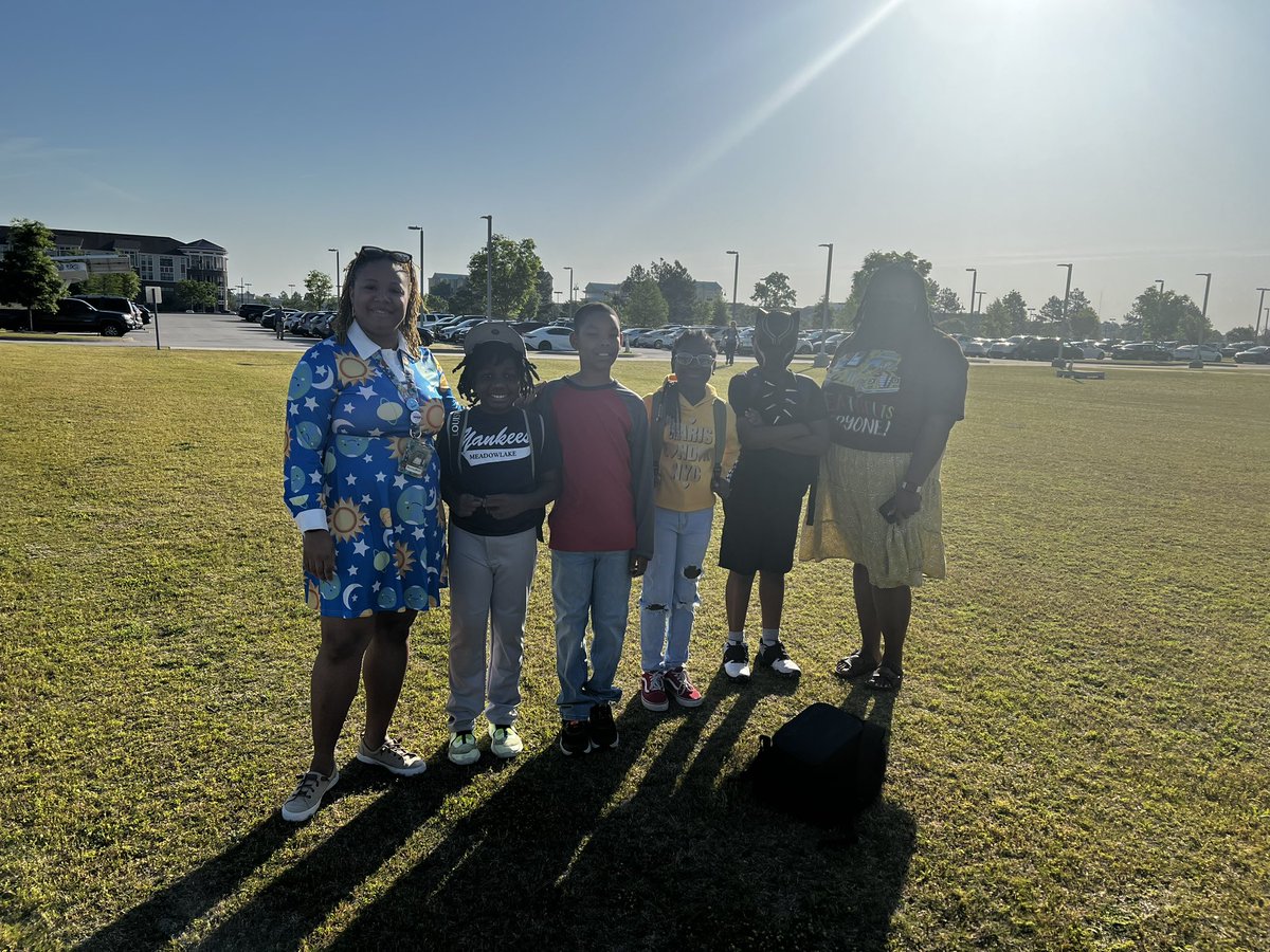 Christine Baker tweet media