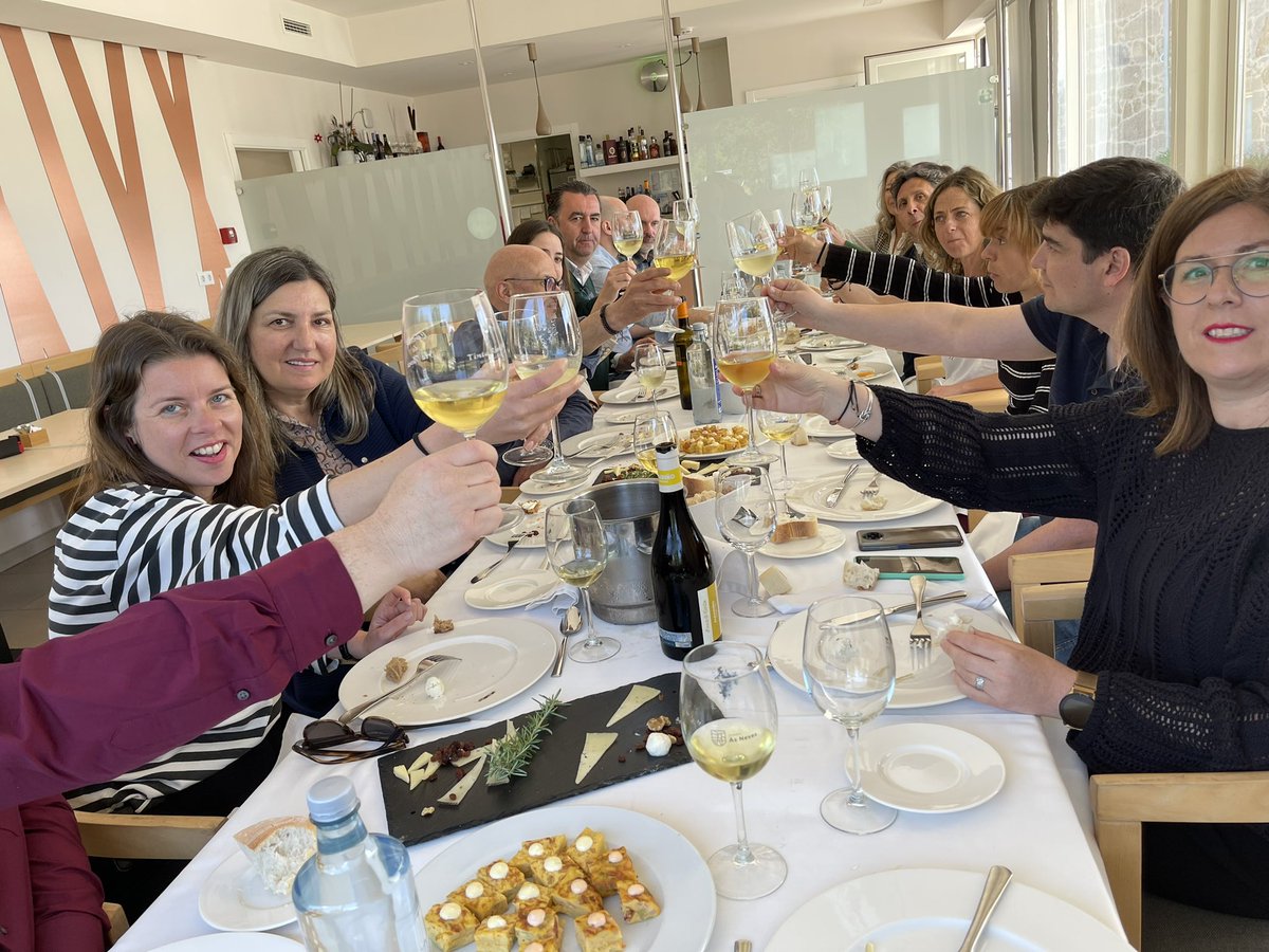 consultaycrece's tweet photo. Un interesantísimo #meetwork el de hoy en bodegas señorío rubios + hotel Nande https://t.co/02dfOcFZxi