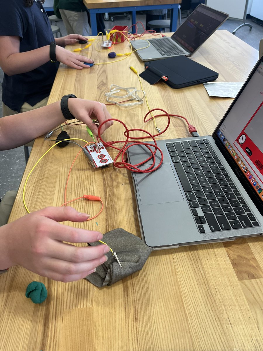 Trying conductive fabric and conductive ribbon from <a href="/adafruit/">adafruit industries</a> with <a href="/makeymakey/">Makey Makey</a>. Cheers of excitement when it works! <a href="/FHInnovation/">FlintHillInnovation</a>