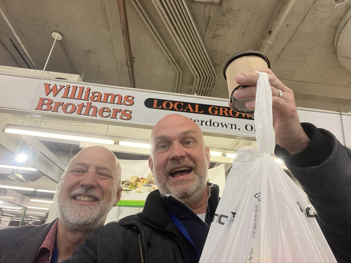 A quick lunch with <a href="/MarkTadeson/">Mark Tadeson</a> at <a href="/HamOntMarket/">Hamilton Farmers’ Market</a> is never actually that quick 😝

Spaetzle from Eldercamp.
Ambrosia Apples from Williams Bros.
Coffee &amp; Cookie from <a href="/LinasPastries/">Linas Coffee</a> 

#ShopLocal 
#SupportSmallBusiness 
#FarmersFeedCities