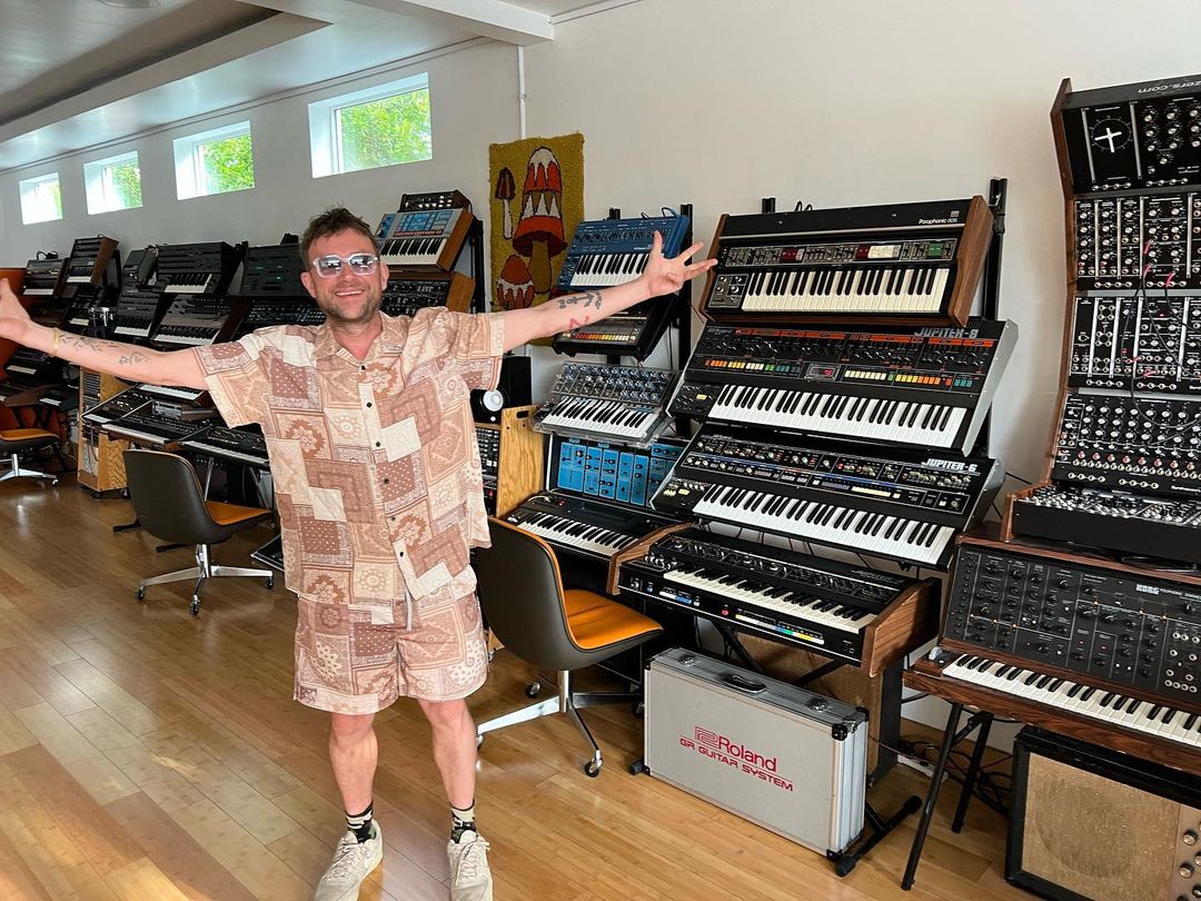 Damon Albarn Unofficial on Twitter "Like a child in a sweet shop 🙂