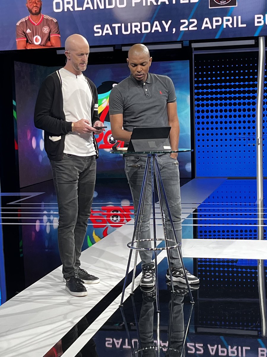 JoMaluleke's tweet photo. All set for Tactics and Trends with ⁦@TheBold27⁩ and ⁦@MatthewBoothZA⁩ we are on air at 21:00 on #SSPSL ⁦@SSFootball⁩ https://t.co/Bzs6KiHI1F