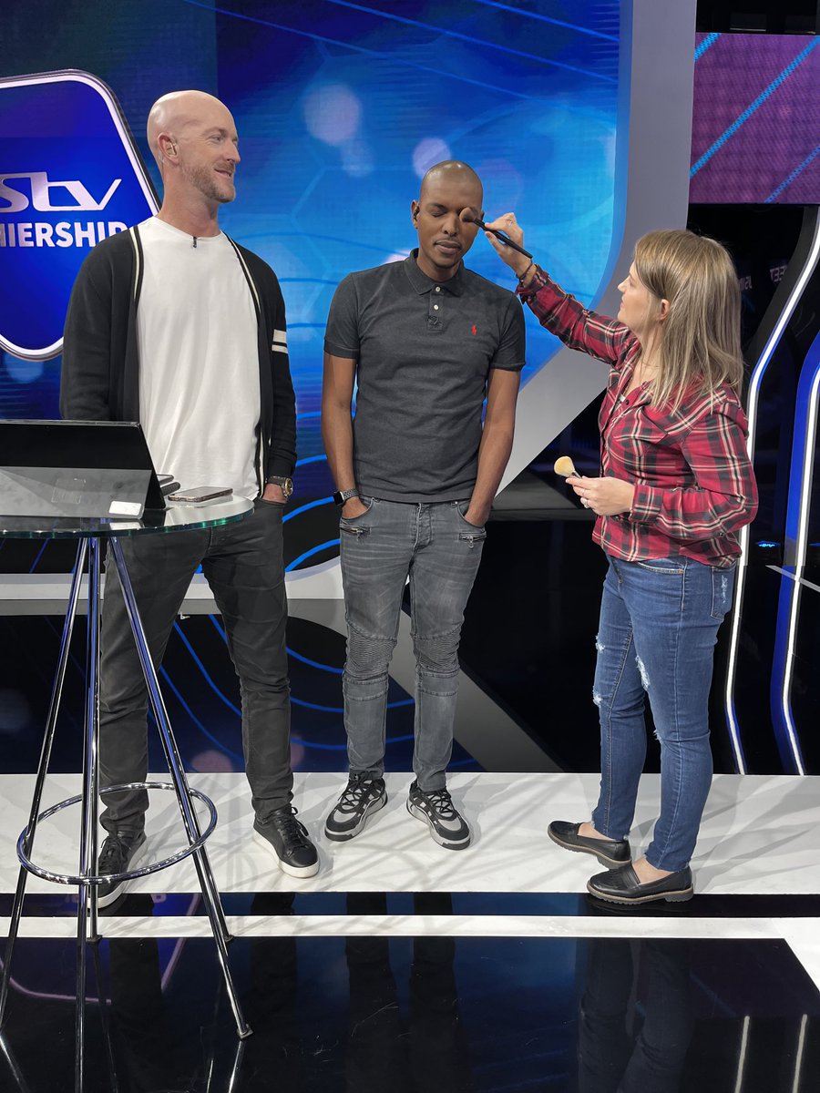 JoMaluleke's tweet photo. All set for Tactics and Trends with ⁦@TheBold27⁩ and ⁦@MatthewBoothZA⁩ we are on air at 21:00 on #SSPSL ⁦@SSFootball⁩ https://t.co/Bzs6KiHI1F