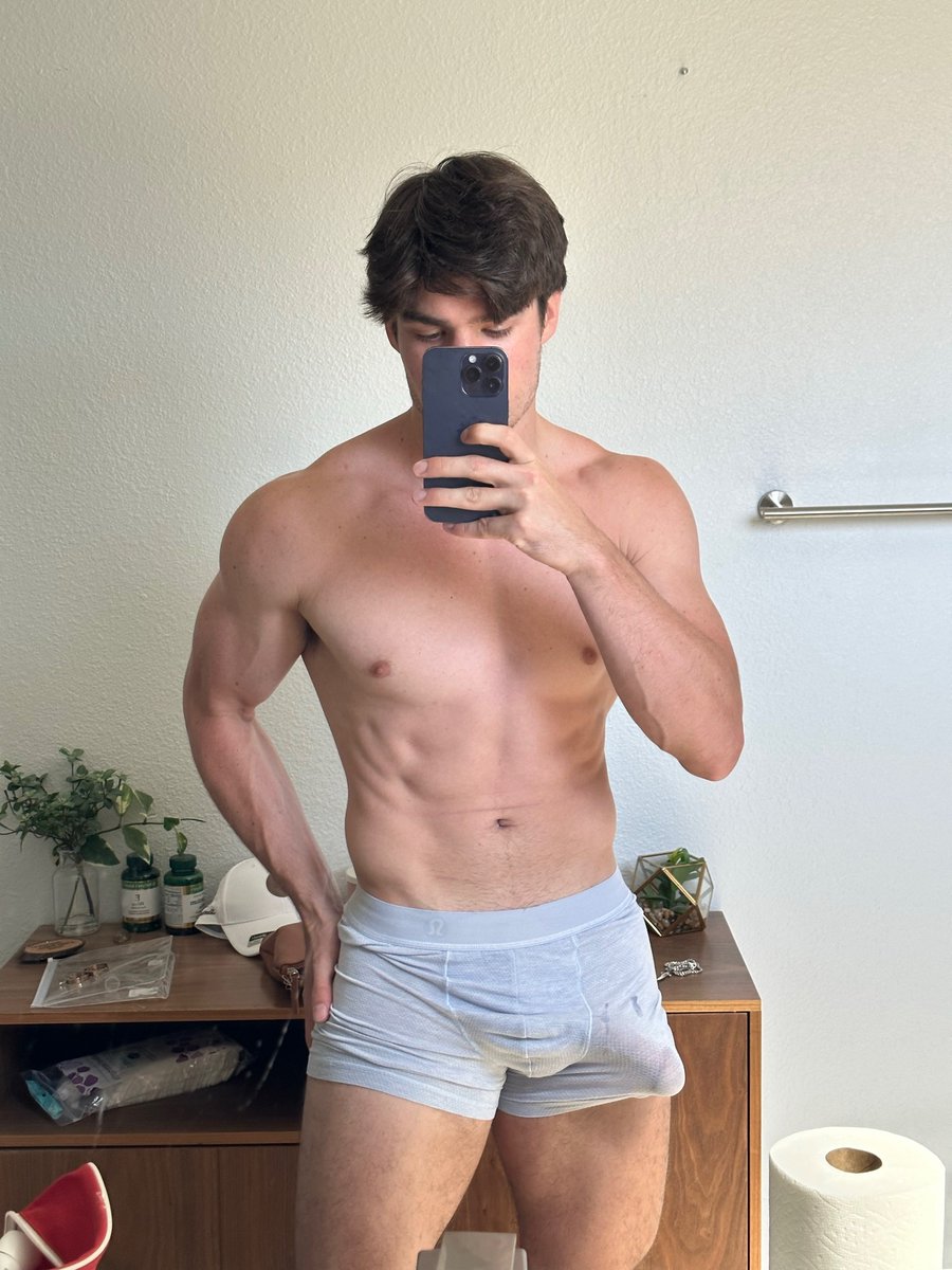 kylebackatit's tweet photo. see all of me👇🏻#fitness
https://t.co/dzM5fdeaPi https://t.co/bsST9HBtB4