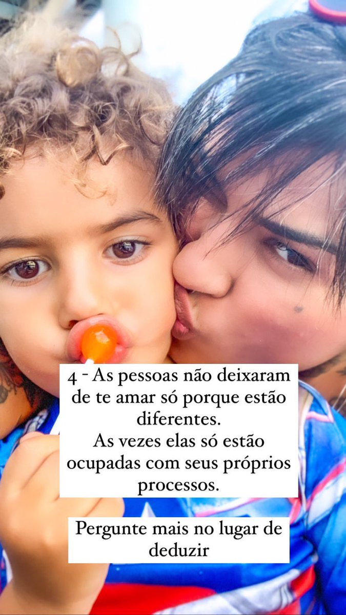 cacaumiila's tweet photo. Desencana! As pessoas n te odeiam, as vezes elas só estão perdidas nelas mesmas https://t.co/lmi4lqHeQI