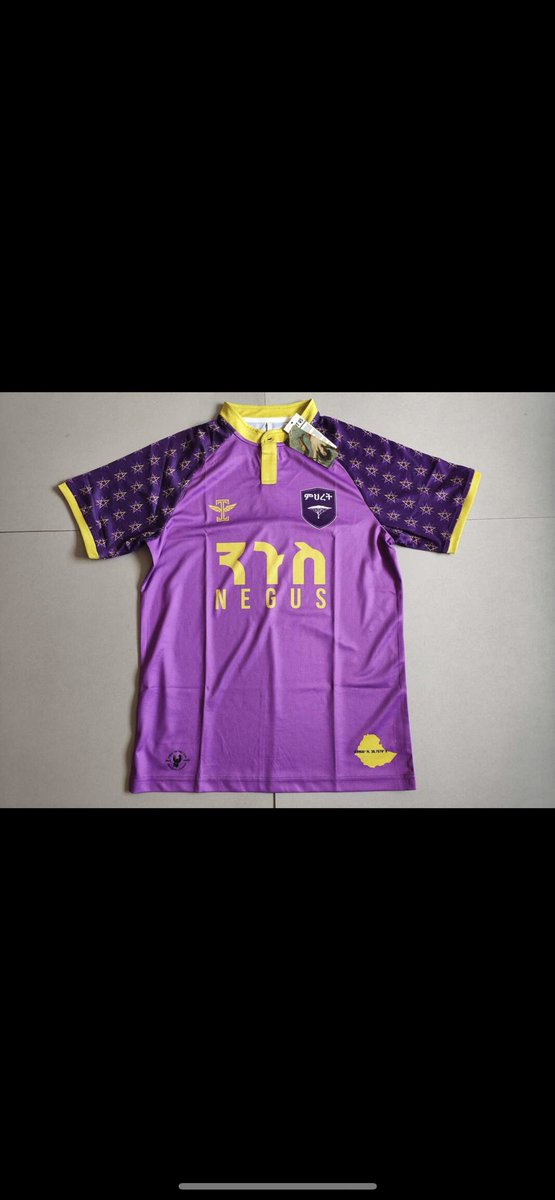 paddymercer's tweet photo. @WinksFootball @kit_geek @shirts_original @ShirtsFromBcn @KITmagazine_ @knockemdownes @RetroShirtsFC @KitNerdUK @aleksandarjason @shirt_fan @FutbolShIrTALIA https://t.co/CIqI614rXg
