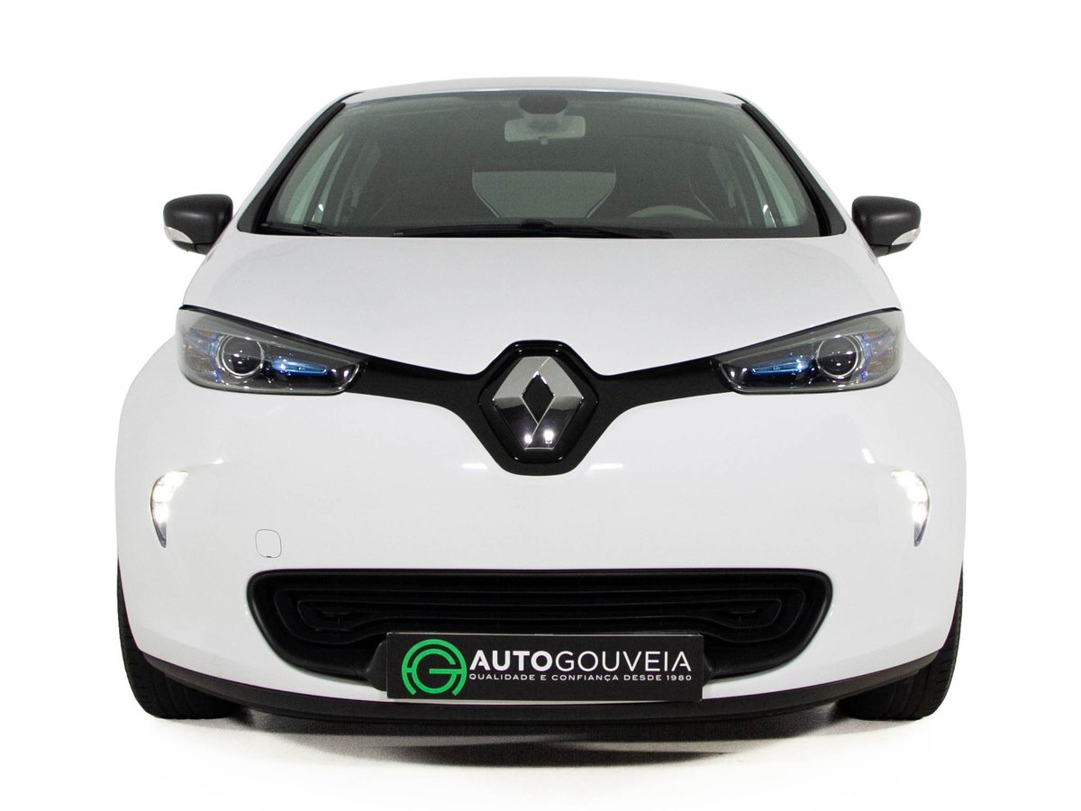 AutoGouveia's tweet photo. RENAULT ZOE R90 22 KWH AUT
Está cada vez mais fácil de desfrutar e na vanguarda do desempenho elétrico, cada pormenor foi concebido para tornar o seu Zoe 100% elétrico um concentrado de modernidade e inovação da marca Renault.
https://t.co/keBx8OyjvV https://t.co/3Lesd7j0Hu