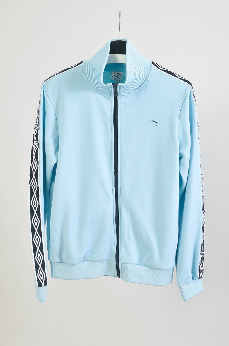goosegooseclub's tweet image. Excited to share the latest addition to my #etsy shop: Vintage 00s UMBRO track jacket in blue etsy.me/3V8mWhX #blue #fullzip #longsleeve #m #retroadidas #90smenclothes #00sumbro #adidastrackjacket #vintageumbro