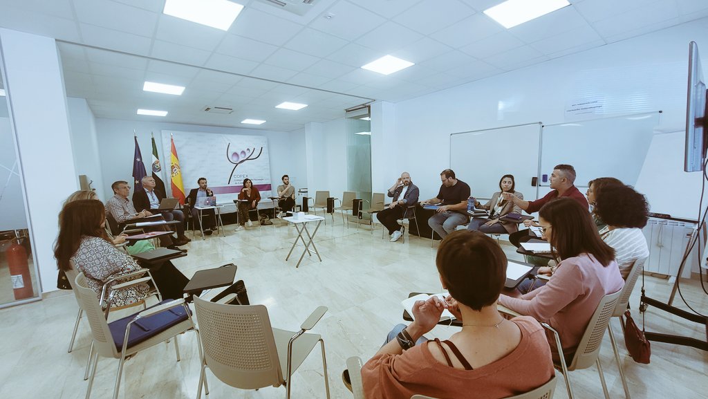 inclusionad's tweet photo. Encuentro con el @CopExtremadura para el Proyecto Experimental de Bienestar Emocional, muy ilusionados y buenas sinergias , construyendo #eoepctabadajoz #eoepctacáceres @juanpiorange https://t.co/ZEG7OLUVXV