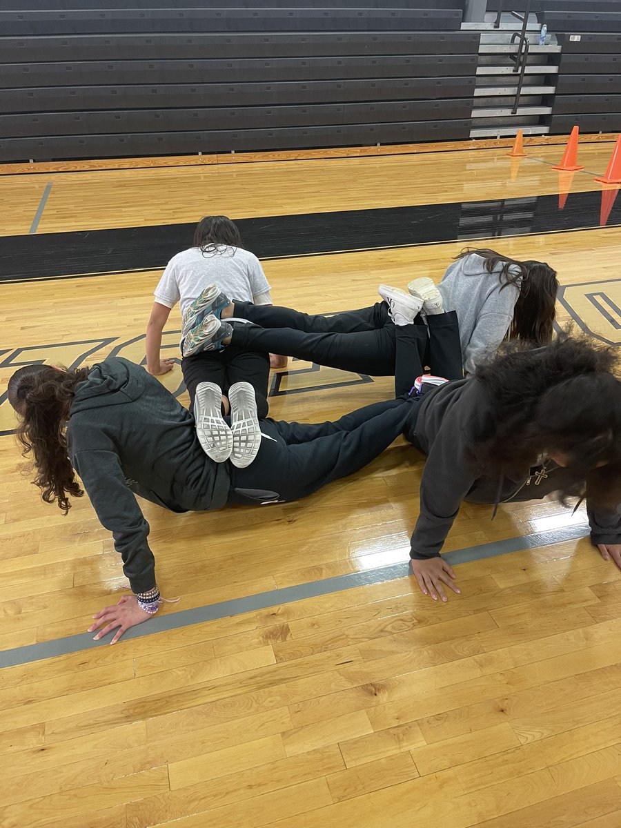 Team building 4 way push-up