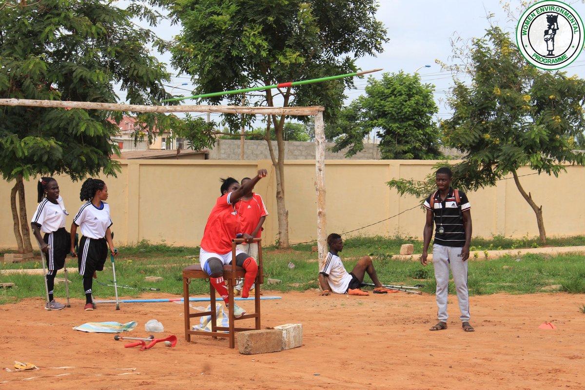 WepTogo's tweet photo. #Femme_Sport_Santé
Dans le cadre de la mise en œuvre du projet, une compétition sportive entre hommes et femmes  a été organisée le samedi 15 avril 2023 à l'école primaire centrale d'Adétikope pour promouvoir cette initiative et encourager la participation des femmes.
#WEP_TOGO https://t.co/QevDB7QSvh