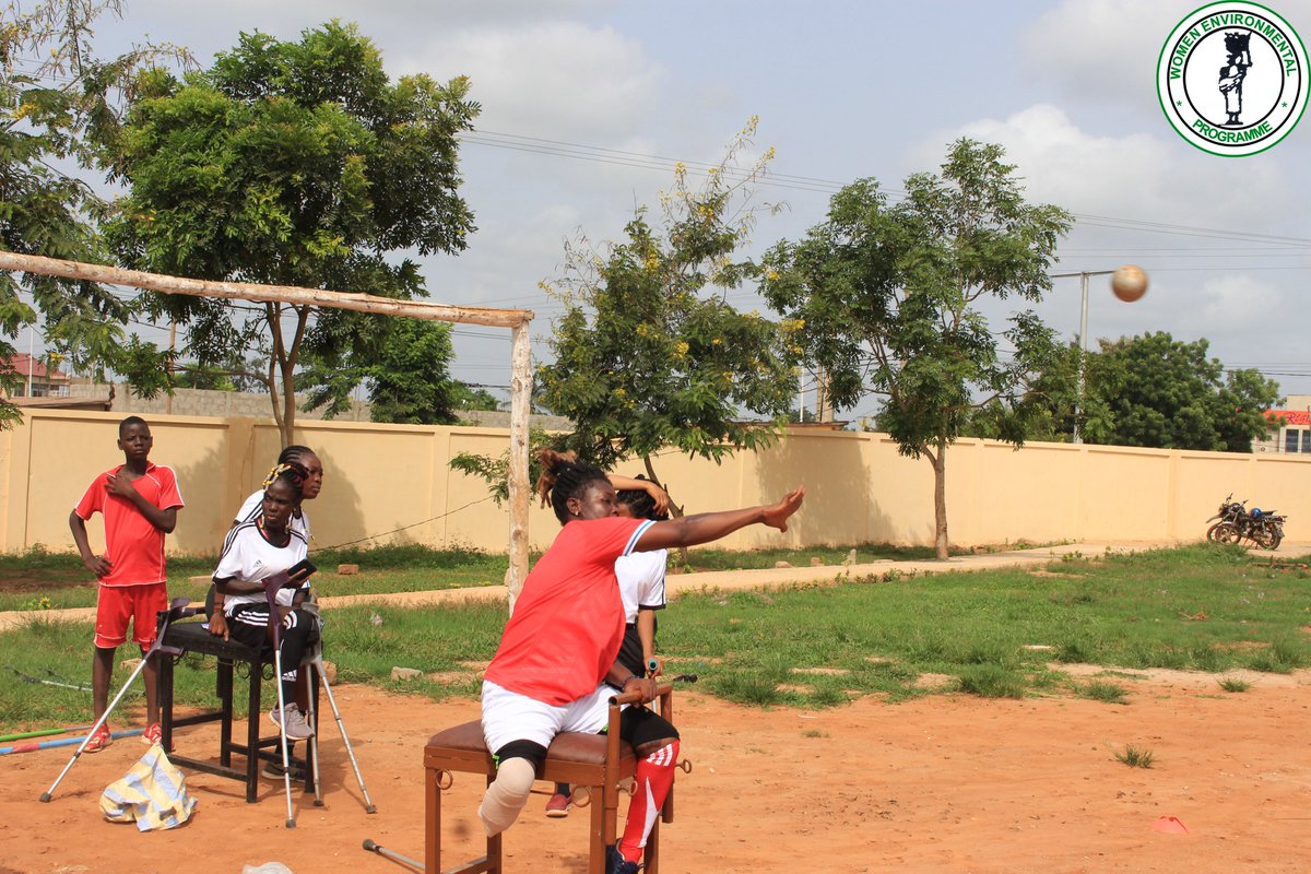 WepTogo's tweet photo. #Femme_Sport_Santé
Dans le cadre de la mise en œuvre du projet, une compétition sportive entre hommes et femmes  a été organisée le samedi 15 avril 2023 à l'école primaire centrale d'Adétikope pour promouvoir cette initiative et encourager la participation des femmes.
#WEP_TOGO https://t.co/QevDB7QSvh