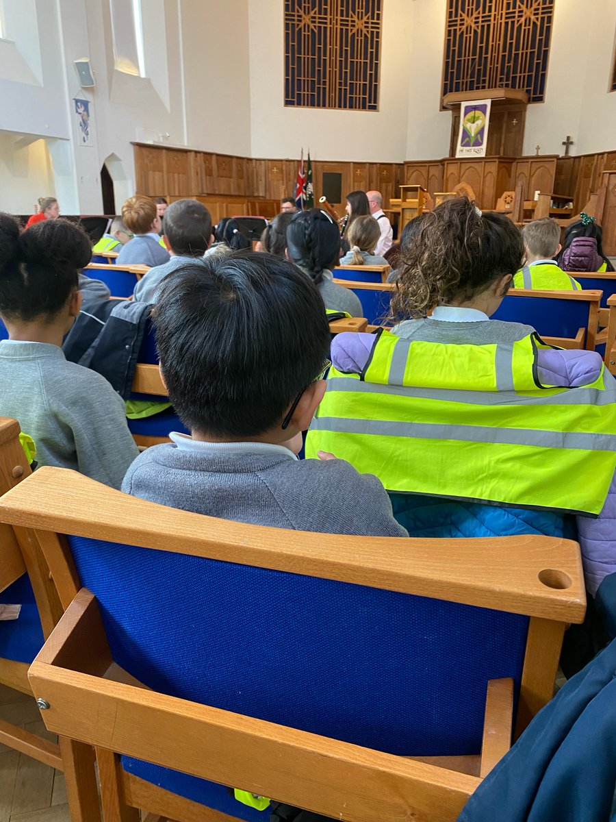 ManorParkSchSM1's tweet photo. Year 3 loved attending the Philharmonia Concert! They got to listen to lots of great music, learn about the instruments that were being played, ask questions to the talented musicians and have a little dance to the Charleston! #LeoMusic https://t.co/oaLPcndaMY