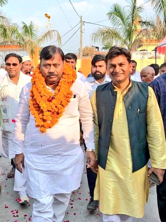 LRBRANDSunil's tweet photo. अखिल भारतीय लोधी महासभा के राष्ट्रीय अध्यक्ष एवं अध्यक्ष पंचायती राज समिति उत्तर प्रदेश सरकार एटा सदर विधायक माननीय श्री विपिन कुमार वर्मा जी (डेविड जी) जी को जन्मदिन की बहुत-बहुत बधाई एवं शुभकामनाएं 🎉💐🎁
@vipinkumardavid #LR_BRAND https://t.co/lM9zcGVmMj