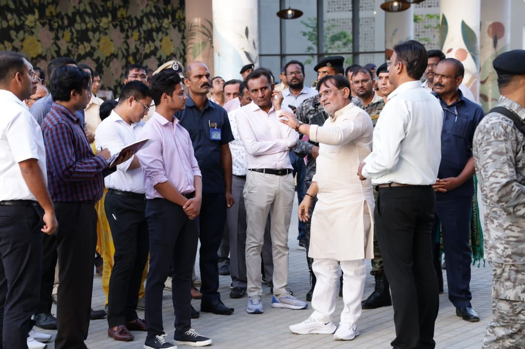 prafulkpatel's tweet photo. माननीय प्रधानमंत्री श्री नरेंद्रभाई मोदी जी के संघप्रदेश दौरे में विशेष अतिथि स्वरूप आगमन की तैयारियां उल्लासपूर्वक तीव्र कर दी गयी है। आज सिलवासा में कार्यक्रम स्थल व मेडिकल कॉलेज का दौरा कर सुरक्षा व्यवस्था का जायजा लिया एवं सभी उच्च अधिकारियों को उचित दिशा-निर्देश दिए। https://t.co/wbAg5pae1U