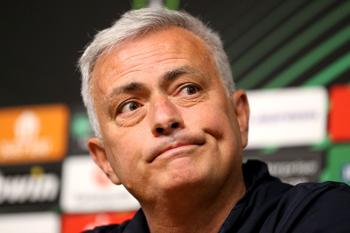 FootballTalkHQ's tweet photo. 🎙️“We are really third? Are we really sure that Juve doesn’t have 59 points?” #ASRoma 

-José Mourinho 10 days prior to the Juventus appeal https://t.co/GP5vJA0xaa