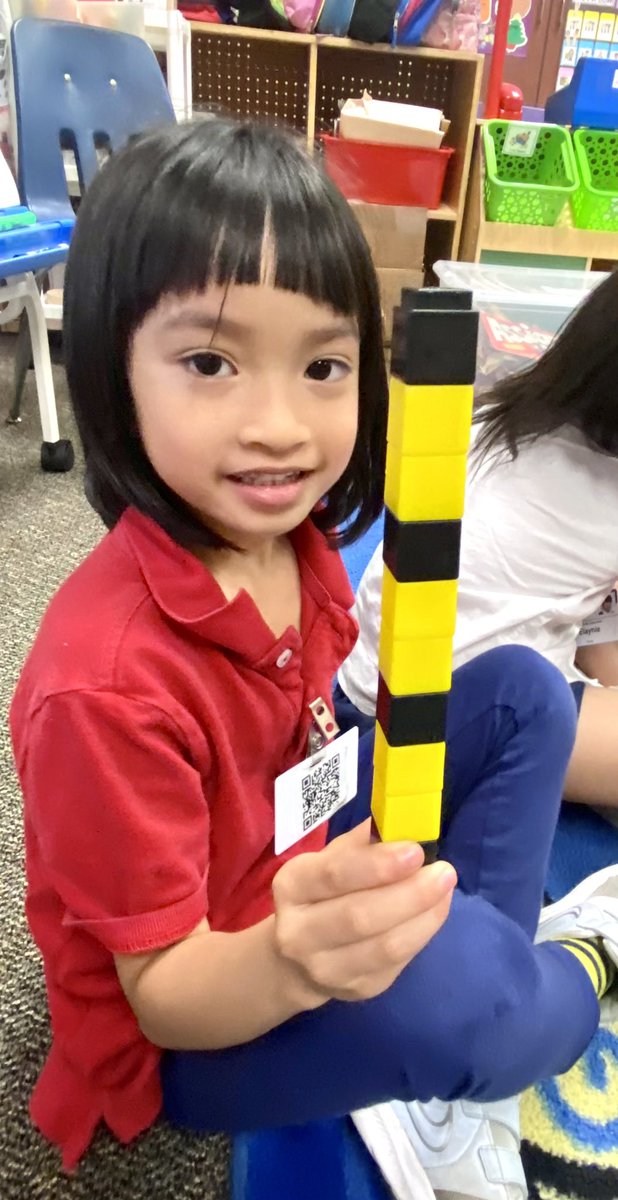 We can make patterns! 😁 <a href="/ReesStars/">Rees Elementary (Performing & Visual Arts Academy)</a>  <a href="/MireyaFromTX/">Mireya Lara</a>  <a href="/KathyCherryAP/">KathyCherry</a> 
<a href="/geronimalopez/">Geronima Lopez</a>