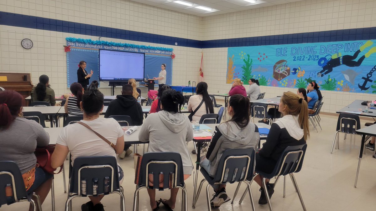 chikagzz's tweet photo. Full house today at Egypt Lake!  ELL Parents participated in an informational meeting about resources avaliable for them. @HCPS_FACE @hcps_eles @hcps_espanol https://t.co/JBmnvcj5Nf