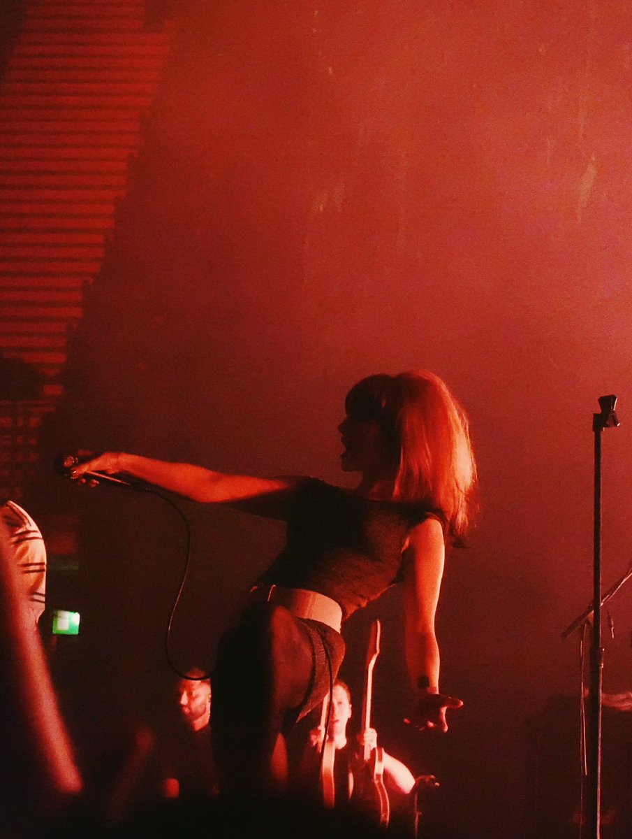 sineadwmustdie's tweet photo. Ms Williams if ya nastyyy 

#hayleywilliams #paramoreManchester https://t.co/9g24dUVO1n