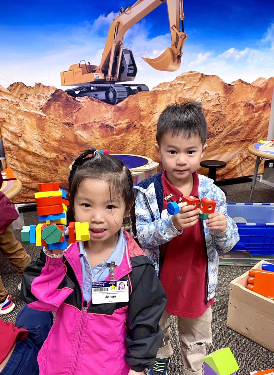 Geronima Lopez (@imalopez08) on Twitter photo Great tinkering at Tinker Town! <a href="/ReesStars/">Rees Elementary (Performing & Visual Arts Academy)</a> <a href="/MireyaFromTX/">Mireya Lara</a> <a href="/KathyCherryAP/">KathyCherry</a> <a href="/geronimalopez/">Geronima Lopez</a> Great tinkering at Tinker Town! <a href="/ReesStars/">Rees Elementary (Performing & Visual Arts Academy)</a> <a href="/MireyaFromTX/">Mireya Lara</a> <a href="/KathyCherryAP/">KathyCherry</a> <a href="/geronimalopez/">Geronima Lopez</a>