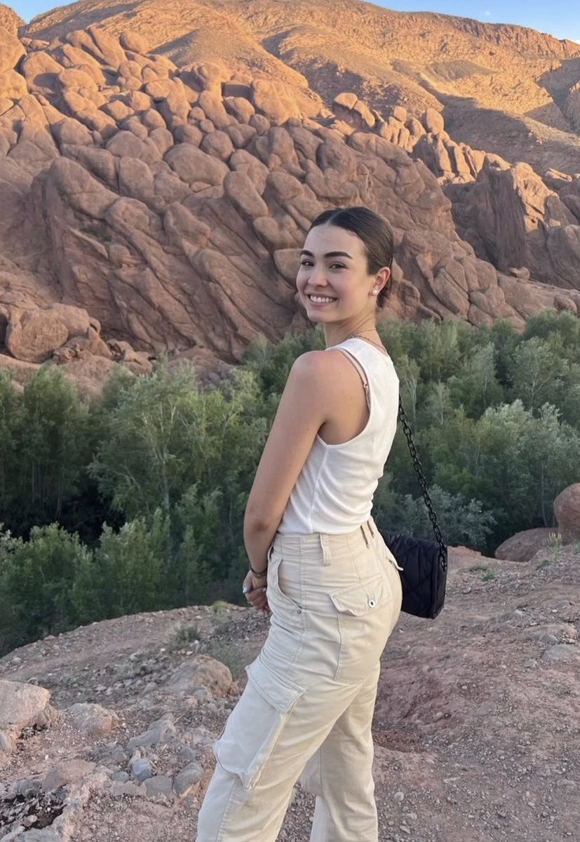 arducsb's tweet photo. You made everything more beautiful with your presence.  You filled this world with your light.  I will always miss you Sunshine Elin! ☀️

Jag älskar dig för evigt!  🤍🕊️ https://t.co/MNWhqCYDaQ