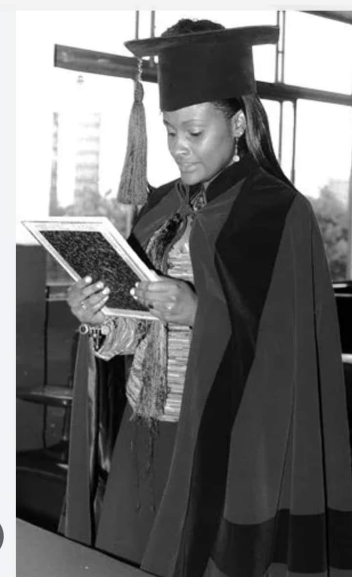 RRueda_Ermel's tweet image. 🆘️PLAGIO O NO EXISTE LA TESIS DE DIANA SALAZAR🆘️🆘️
#Temor
Asambleísta @anaraffo1, sobre tesis de la &quot;Fiscal General de la Nación&quot; #DianaSalazar,  que no aparece por ningún lado, debería ser destituida por la &quot;Asamblea  Nacional del Ecuador&quot;. La Fiscal corrupta es un fraude.