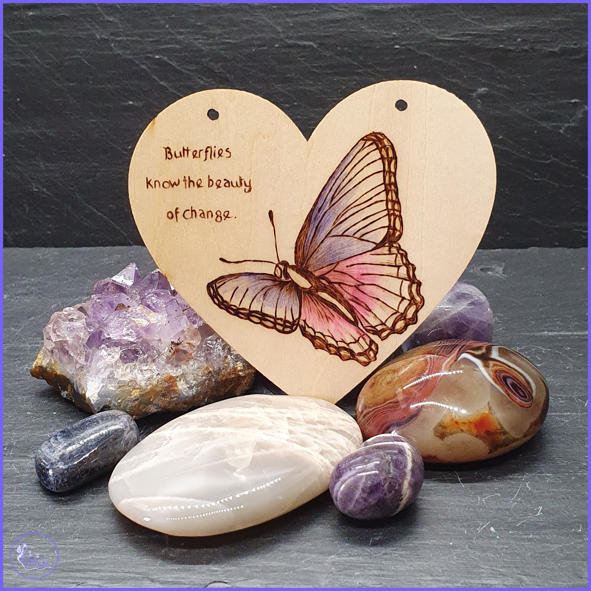 IantheGalleria's tweet image. W - Wood.
We offer premade Pyrography items, Pet Pyrography Portraits &amp;amp; even custom orders. All details can be found on the website.
ianthegalleria.co.uk/.../cat_1677940...
#AMZart #AprilAlphabetChallenge #AlphabetChallenge #Pyrography  #NationalPetMonth #UKGiftHour #ukweekendhour #ukgiftam