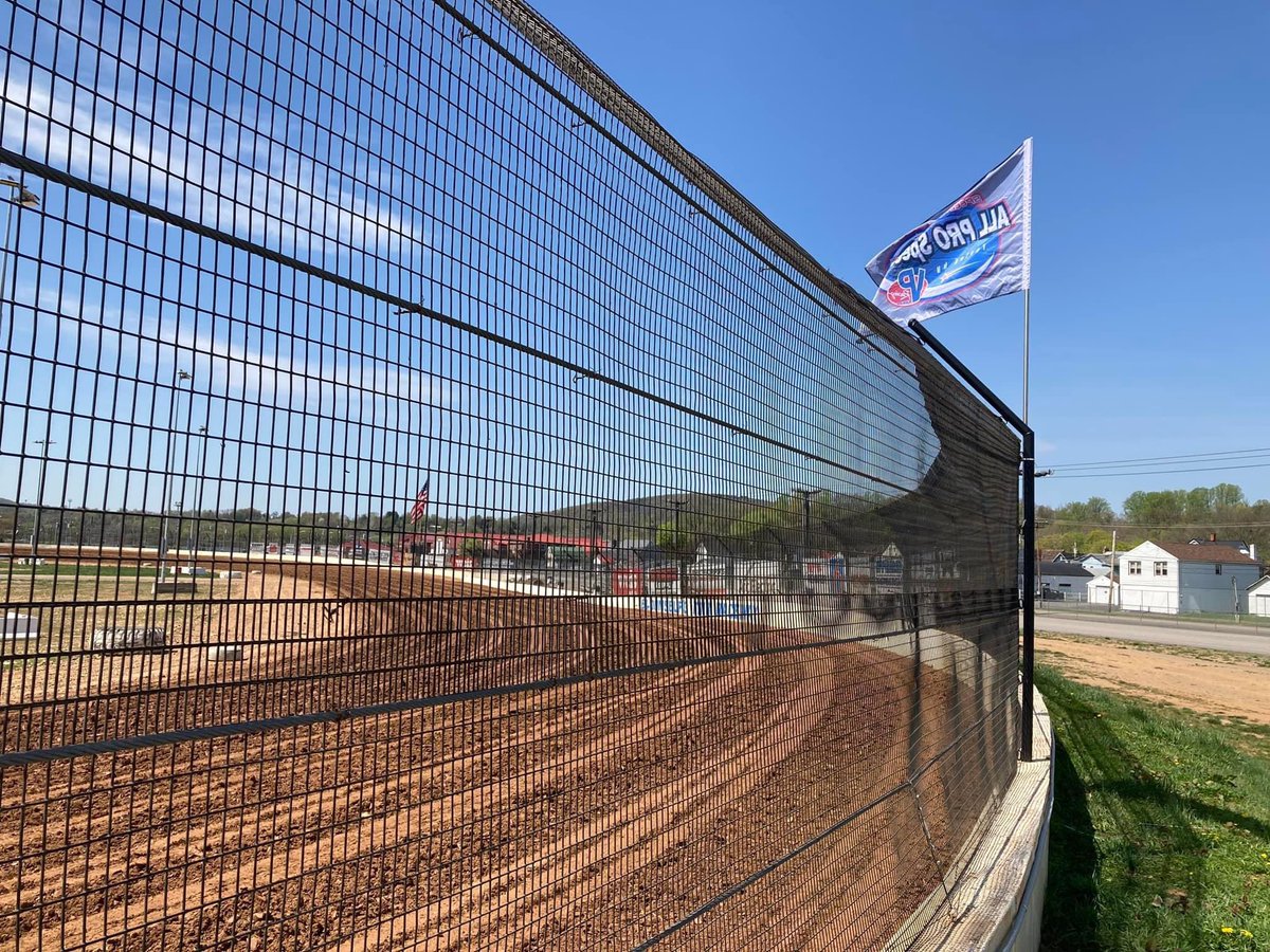 It’s going to be another great night of racing in Bloomsburg with highs in the 70s.

⚪️ Pit Gates Open: 5:00 PM
🔵 GA Gates Open: 6:00 PM
⚪️ Racing Starts: 7:00 PM

🎟General Admission - $15
🎟 Pit Pass: $30 

Main Gate Address: 980 W Main Street Bloomsburg, PA 17815