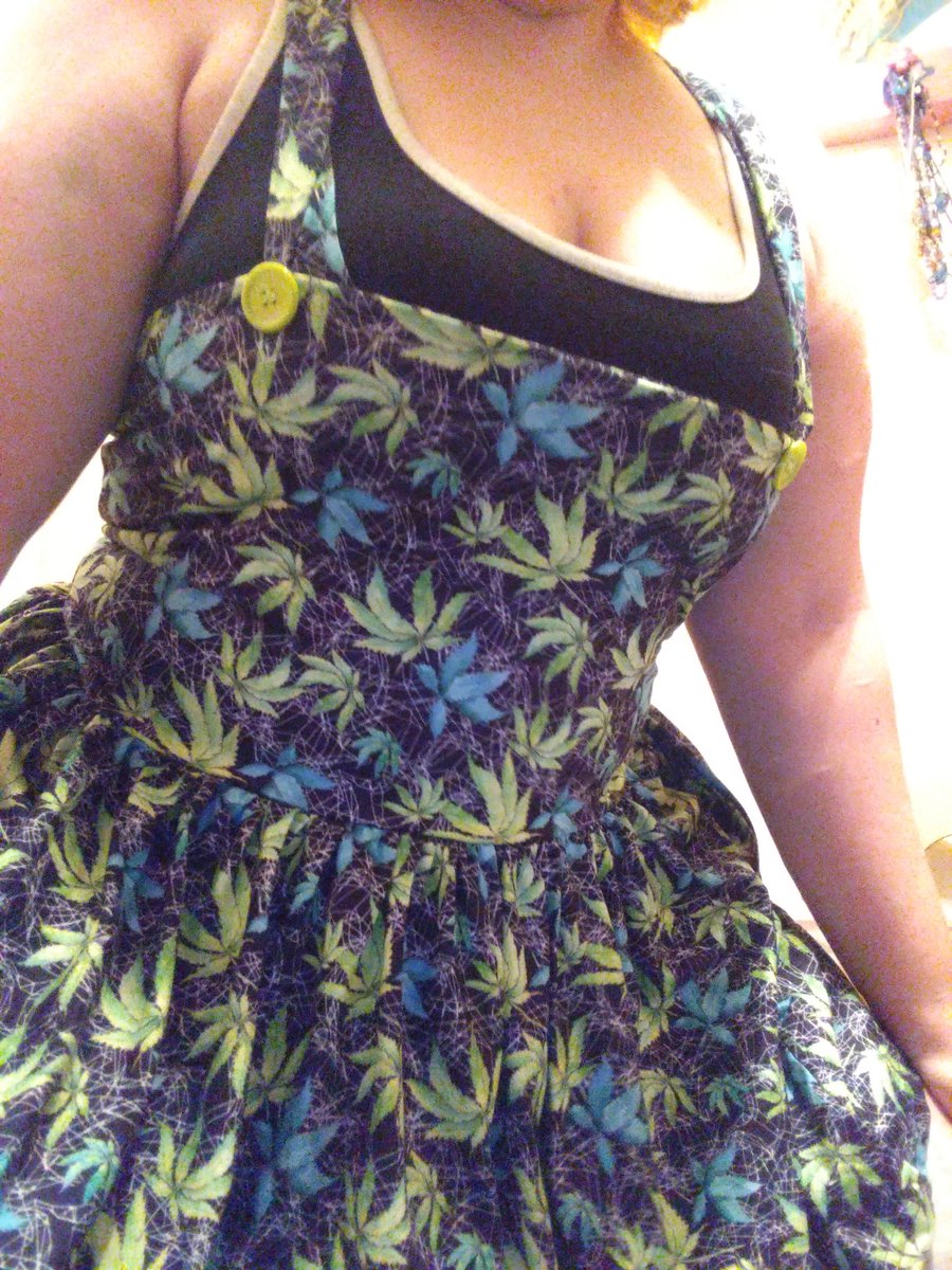 GGoddess2002's tweet photo. Happy 4/20 😘 https://t.co/tkdidIse1e