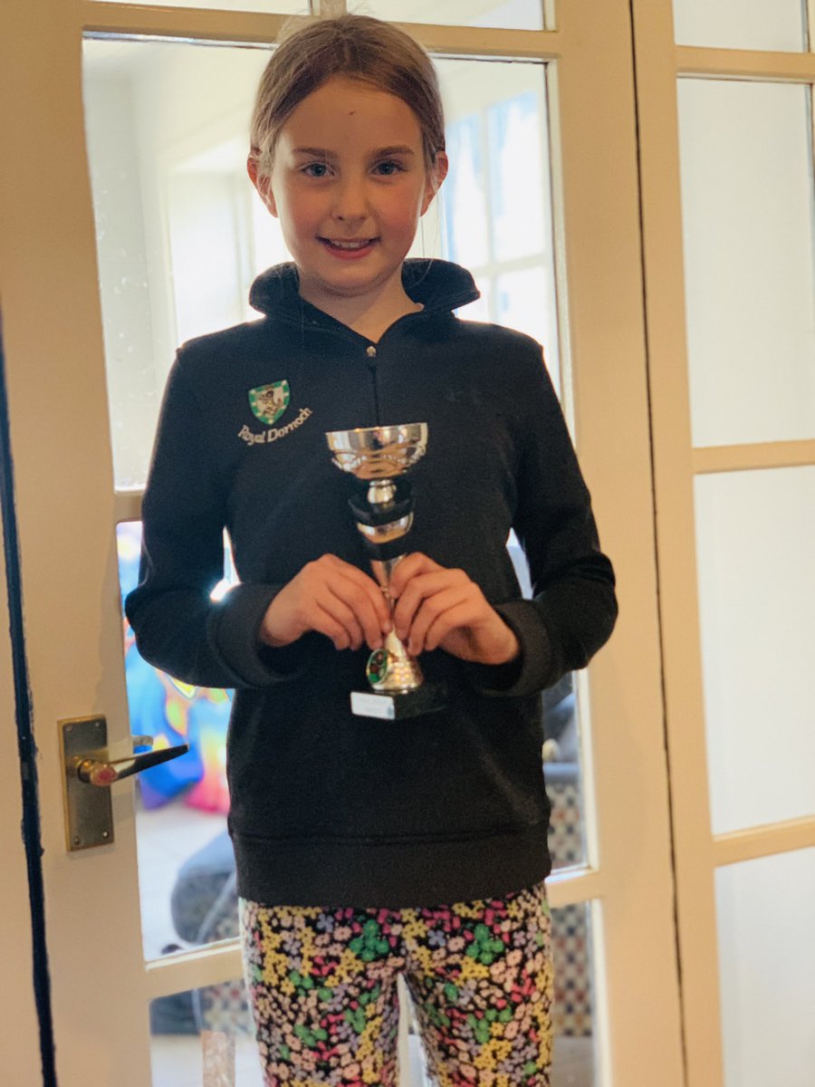 mackay_carol's tweet photo. Great Effort Award for this one tonight at golf lessons! ♥️ I need to take a leaf out of her book. 🏌🏼‍♀️ #girlgolfer @RoyalDornochGC https://t.co/bmvLrV8vL9