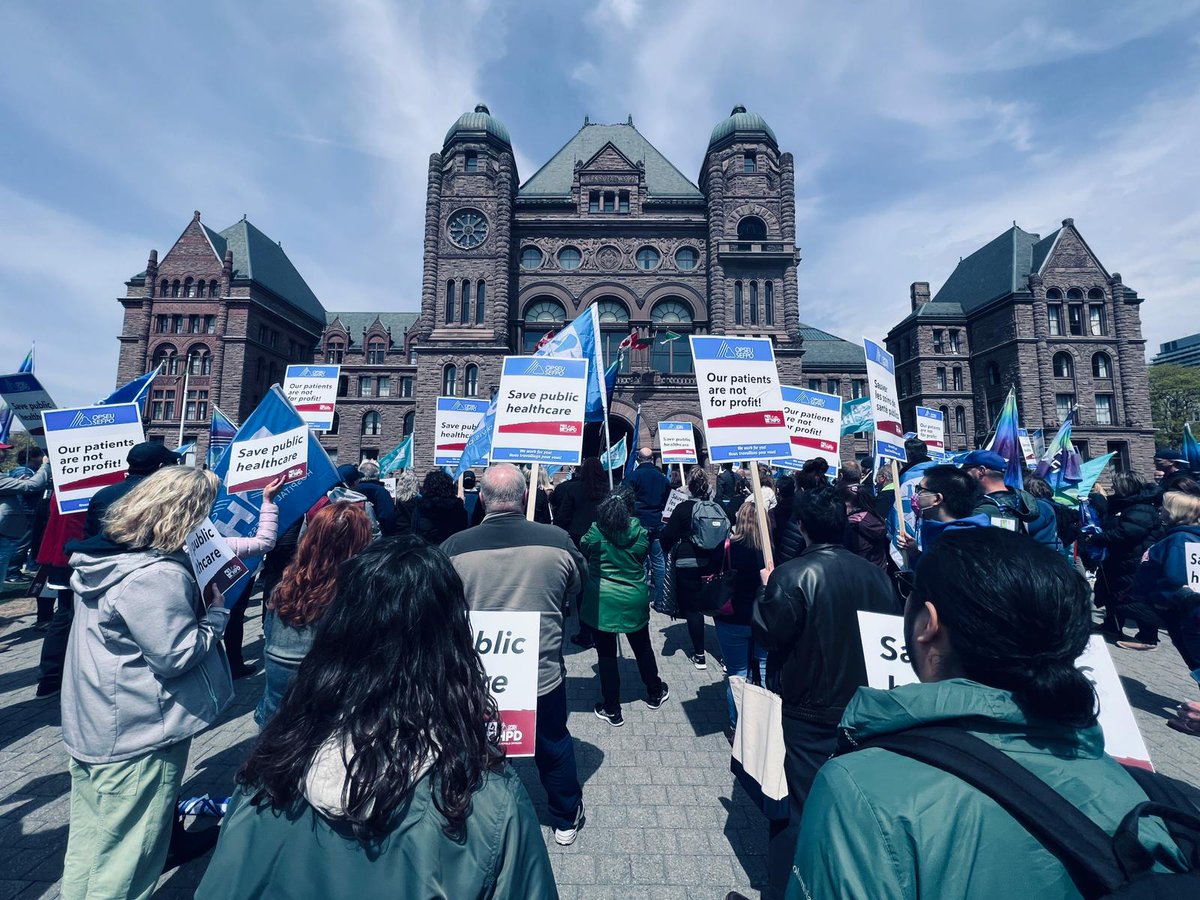 OPSEU's tweet photo. .@OPSEU Hospital Professionals &amp; allies rallied at QP today to speak out against harmful Ford govt policies! 
Failure to address critical understaffing. Wage cuts. Healthcare profession deregulation. Privatizing hospital services. 
#SavePublicHealthcare #OrganizeFightWin https://t.co/ZJvsr1IsSy
