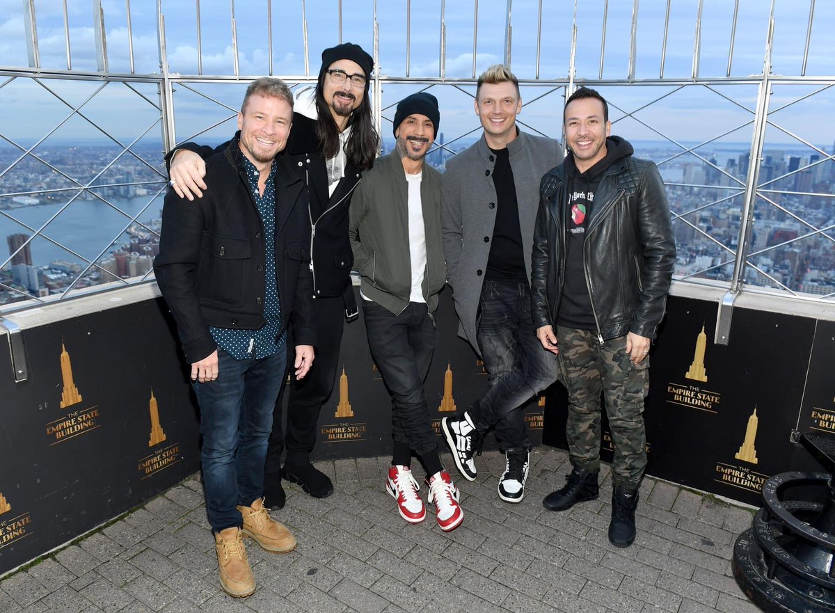 Gracias por todos los recuerdos, aventuras, música y las amistades que han perdurado con el tiempo ❤️

¡Felices 30 años Backstreet Boys! 
AJ, Brian, Howie, Kevin &amp; Nick

Keep The Backstreet Pride Alive! #BSB30
