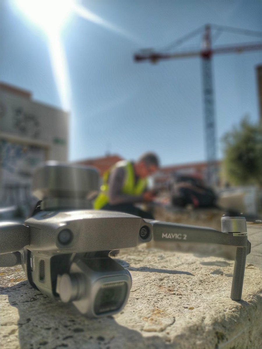 PirineosDrone's tweet photo. Hoy trabajamos en operativo urbano junto a nuestro partner Overfly Alpro.

📍San Fernando de Henares, Madrid

#pirineosdrone #dronevideography #drones #dronetechnology #dronesolutions #uas #uaspilot #obracivil #dron #drones #droneflying #inspeccionesdron #djimavic #djimavic2 https://t.co/M4gUA8Tr3t