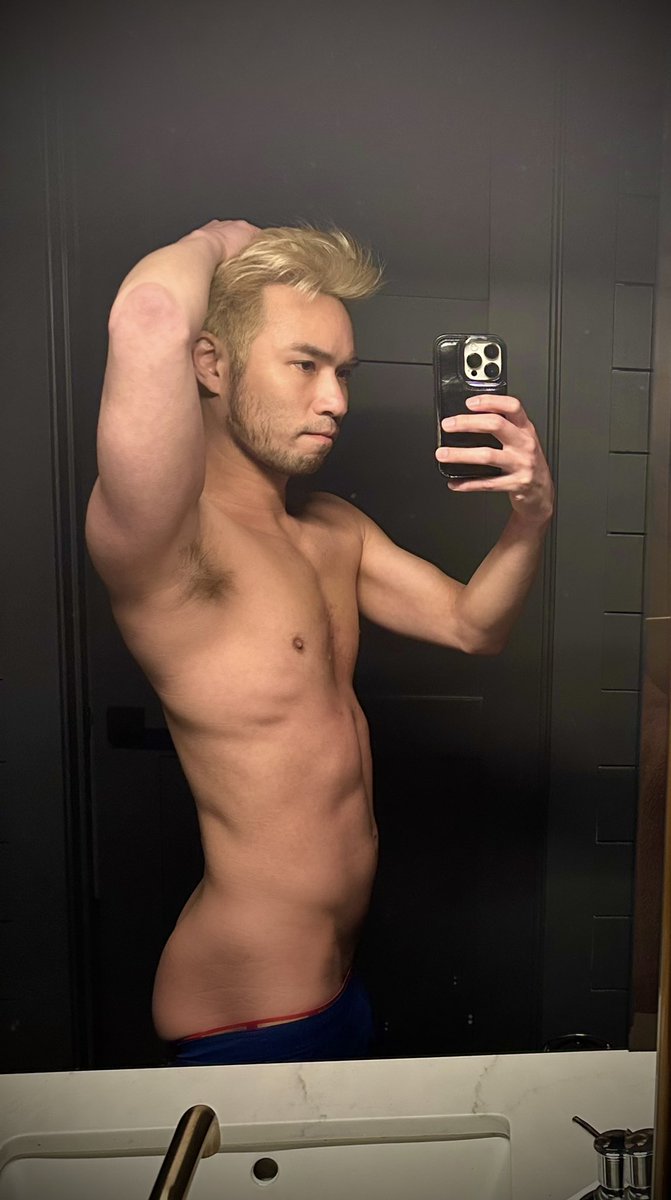JohnnyAlexxandr tweet picture