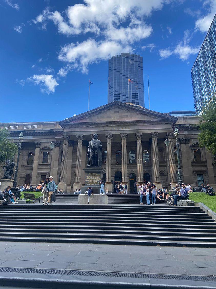 LibraryHawes's tweet photo. I asked my daughter to send me interesting pictures whilst she is travelling #Melbourne she really knows me well and sent pictures of @Library_Vic State Library of Victoria. #stunninglibrary https://t.co/fSSPBamgdh