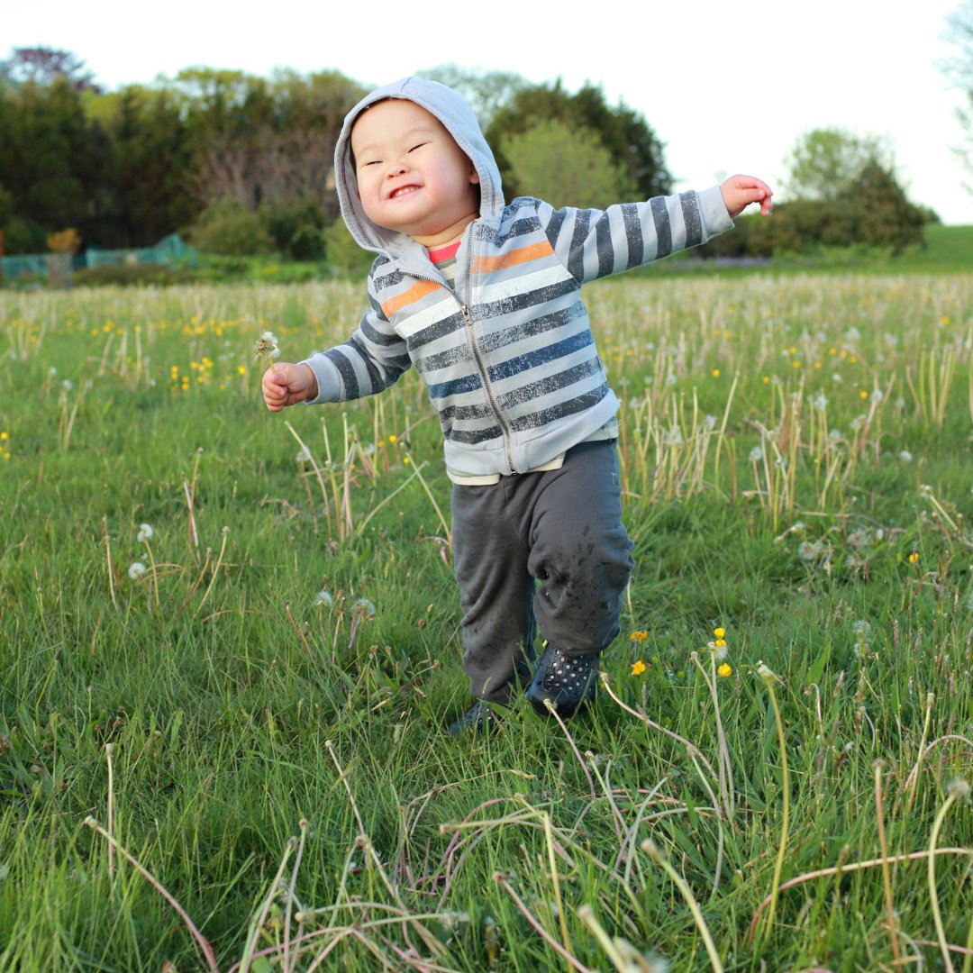archildcare's tweet image. Nature is a great teacher! Let your child explore the world outdoors and watch as their curiosity peaks and learning begins. Get nature-based science activities here: ecs.page.link/K5mrk
#earlylearning #earlyscience #prekscience #learningthroughplay