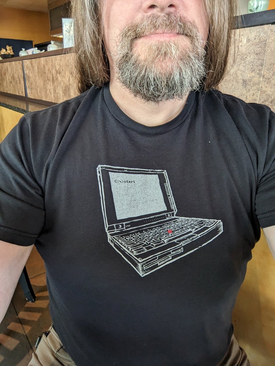 ArthurHWalker's tweet photo. @geordiemuppet #twins #thinkpadthursday #properattire #sartorialsplendor https://t.co/bmH67LVGIQ