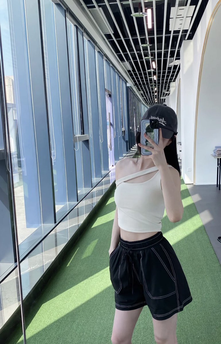 youya552's tweet photo. #shanghai 撩人是我的爱好,动心就是你的不对了🤨🤨🤨心动加主页 https://t.co/uparzISLmj
