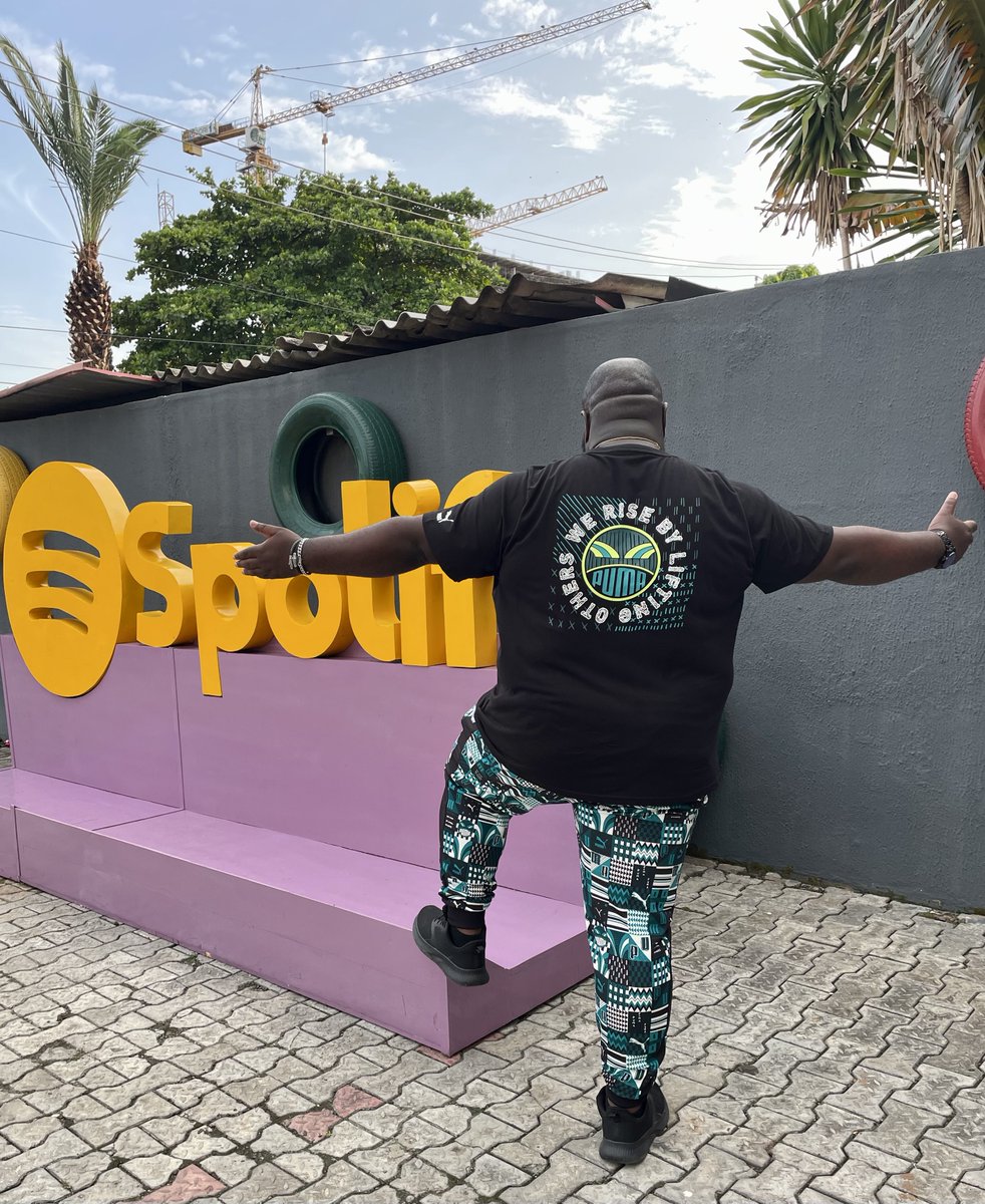 DJTOHBAHD's tweet photo. Kicking it with Spotify today!
@SpotifyAfrica
Fully Out in my OBO Merch! ๐ฅ๐ซถ๐พ
@davido
#TimelessPUMA
#SpotifyMoments
#SpotifyMusicalArtShowcase
#UndisputedKingOfDisco ๐๐ง https://t.co/l00uKCA81r