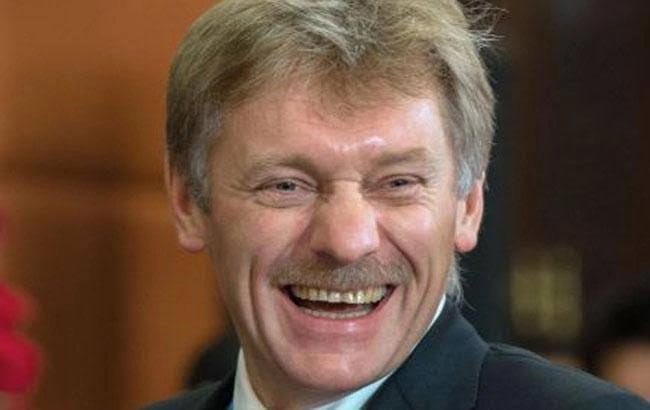 AteoBreaking's tweet photo. Лизочке Песковой неприятно от попадания в санкционный список США, ведь она любит путешествовать и вообще человек мира.

Ответ от обычных пользователей интернета.

Дорогая Лиза Пескова (буквально дорогая, аж ебать как недёшево обходится твоя жизнь), мне 24 года, меня зовут Полина и я из России. И я тоже (как и миллионы других людей) люблю путешествовать и хочу быть гражданином мира. Но не могу (как и миллионы других людей). Потому что твой папа и такие как он украли у нас всё, в том числе деньги, на которые ты шикуешь. Потому что твой папа и такие как он сажают людей за репосты, штрафуют и задерживают абсолютно незаконно. Потому что из-за твоего папы и таких как он мы живём в нищете и диктатуре. 

Потому что твой папа и такие как он загнали страну в такую экономическую жопу, что выбраться не получится.
А миллионы украинцев не могут жить спокойно, потому что твой папа и такие как он напали на их страну и убивают их граждан, уничтожают инфраструктуру и творят ужасные вещи. 
Вот это, неуважаемая Лиза Пескова, несправедливо и необоснованно.
То, ч��о он не принимает решения, а только их озвучивает, никак его не оправдывает.
А то что тебя закинули сейчас к нам на экономический корабль, следующий известным курсом, очень даже справедливо.

Расскажешь нам, что такое патриотизм, и что у нас всё как в Америке.