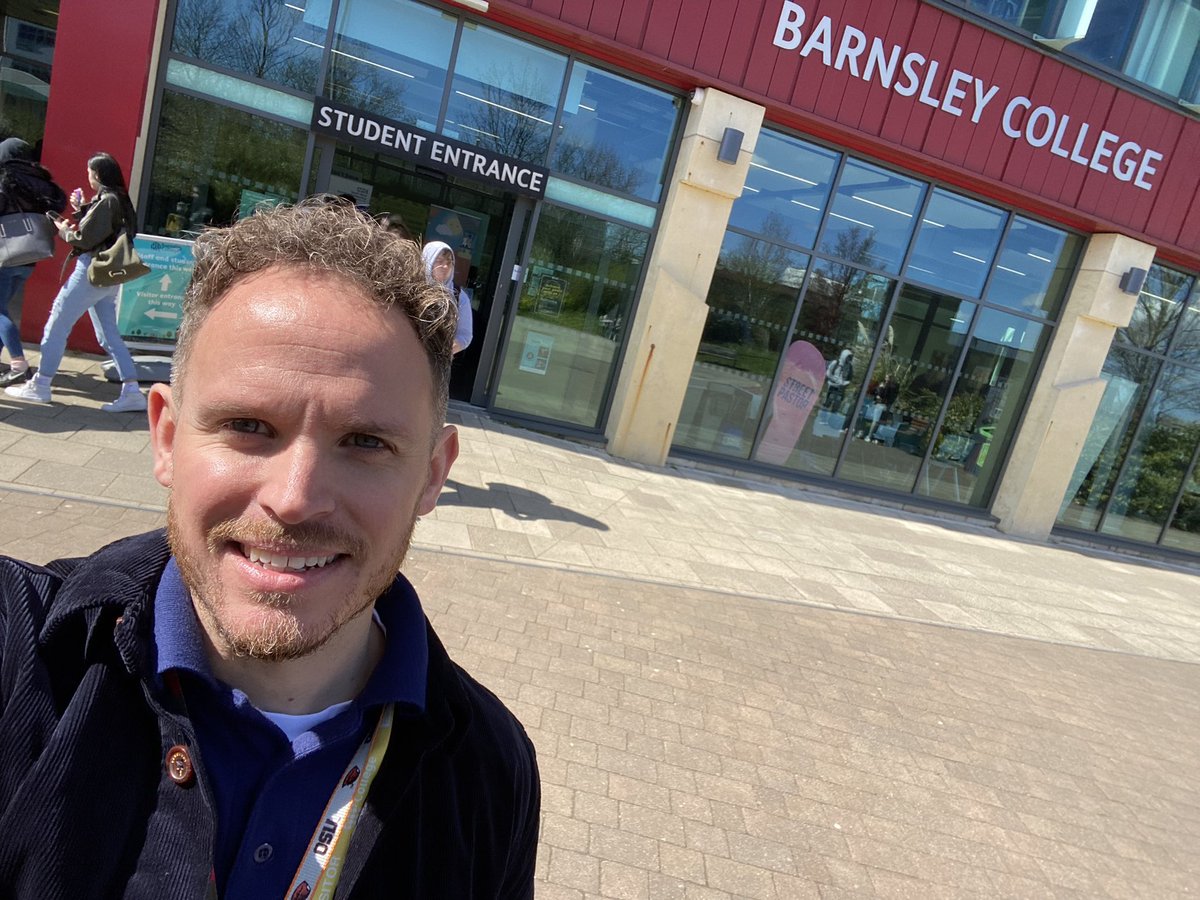 GREAT to be welcomed to @barnsleycollege’s #wellbeing event today. An awesomely well organised opportunity for conversation with many mature and responsible students. Kooth.com is live in Barnsley and I can’t wait to get started!! #MentalHealthMatters @Barnsleyis