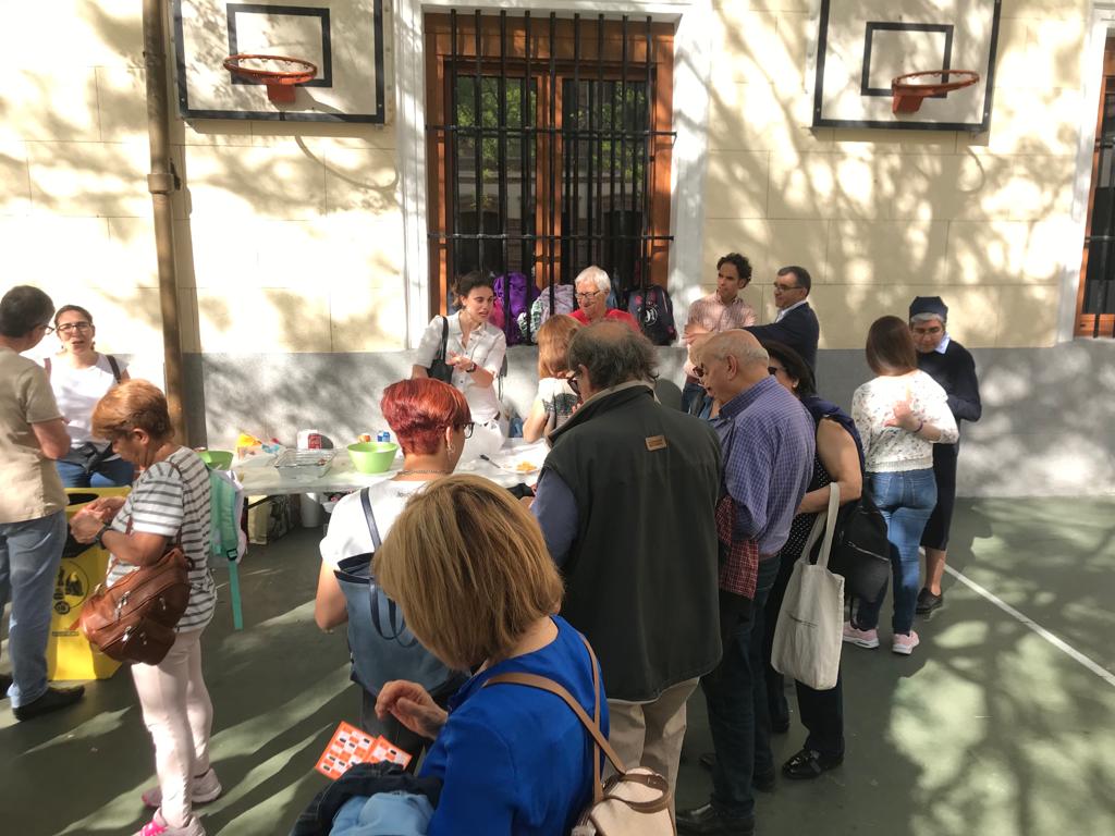ampaSCM's tweet photo. Fiesta de los abuelos con bingo incluido https://t.co/GQLrZdApvv