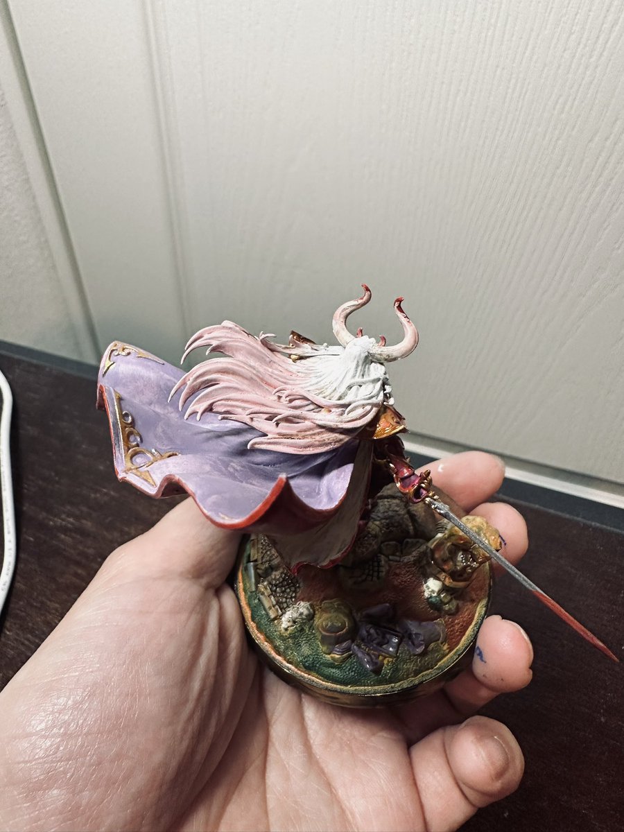 zzbajie's tweet photo. Prince of Slaanesh #sigvald #slaanesh #warhammer #miniaturepainting https://t.co/cegZjVdkoO