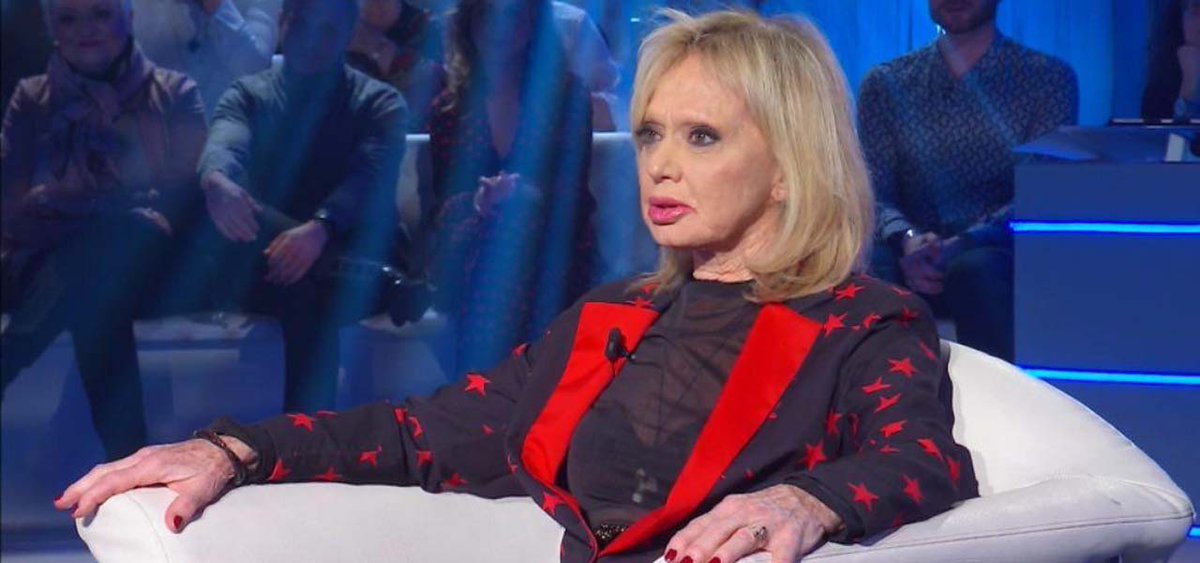 Boomerissima's tweet photo. Domenica a #DomenicaIn:
- #RitaPavone
- Momento Bagaglino con #Pingitore, #ValeriaMarini, #LeoGullotta, #Martufello e #GabriellaLabate
- #SimoneCoccia, ex di #StefaniaPezzopane
- Per la musica #AndreaSannino e #GigiFinizio
- Dal cinema #FabioTesti
@tvblogit #AscoltiTv https://t.co/kzWUi1kExI