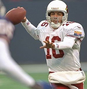 AZCardsFansMx's tweet photo. En 1994 el equipo se queda en Glendale y se transforma en #ArizonaCardinals.
El uniforme se renueva y es utilizado por 10 años.
Nuestro QB desde 1997 hasta 2002 #JakePlummer, y un jersey de #AnquanBoldin que estuvo en el equipo de 2003 a 2009.
#AZCardinals
#AZCardenales https://t.co/vLC89RllPQ