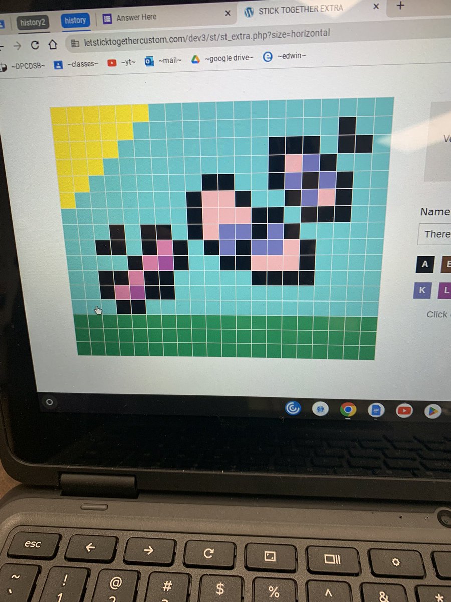 MrsKJordan's tweet photo. More Pixel Art @TheCobblestoneC and @byStickTogether https://t.co/weW490mNCP