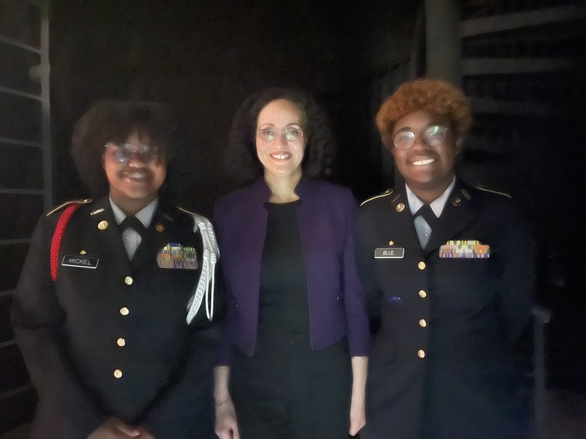 Westlake High School hosted Dr. Stacey Dixon, Principal Director of National Intelligence. Board Member <a href="/Franchesca_Warr/">Franchesca Warren</a>, Principal <a href="/JarvisAdamsEdu/">Jarvis Adams</a> &amp; staff were present. 

<a href="/gowestlakelions/">Westlake Lions</a>