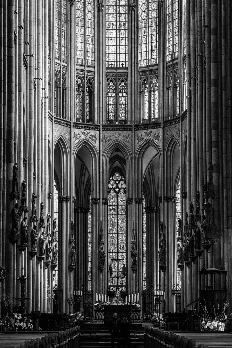 „Striving upwards“

📍Cologne Cathedral

#blackandwhitephotography
#monochromephotography 
#architecturephotography 
#churchphotography
#cathedralphotography
#cathedral
#church
#cologne