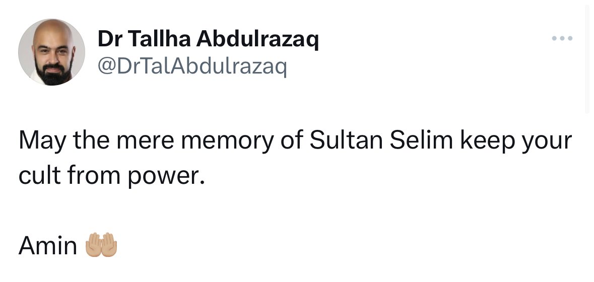 vedatmilor's tweet photo. Milyonlarca Türk vatandaşı aleyhinde soykırım imasında bulunan bir Iraklı İngiliz. Emperyalist yayın kuruluşlarında yazılar yayınlayan bir DIŞ GÜÇ, provokatör. Ve ne yazık ki, bizim yayın kuruluşumuz @trtworld tarafından buna iş sağlanmış. Umarım en kısa zamanda açıklama gelir. https://t.co/1mxaZ7Z0uI